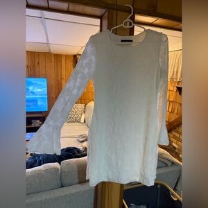 Ivory Floral Lace Long-Sleeve Shift Dress